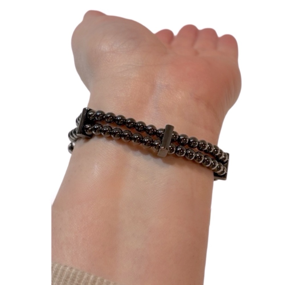 Barbie Crystal Dark Metal Ball‎ Beaded Stretch Bracelet with Lips Kiss - Picture 3 of 7